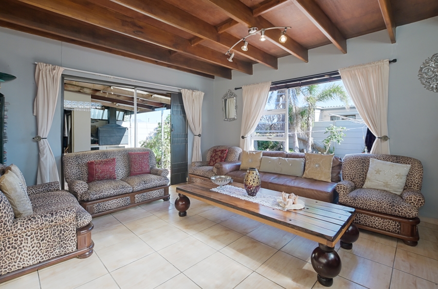5 Bedroom Property for Sale in Richwood Western Cape